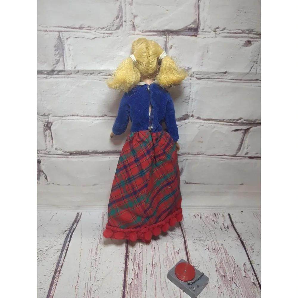 Vintage‎ Skooter Doll/ Platter Party Outfit